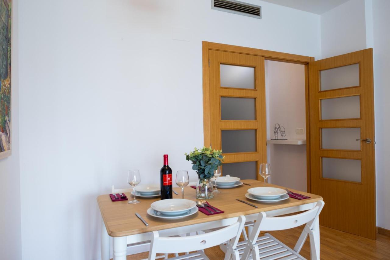 Lovely 2 Bedroom Terrace Wifi Parking Ac Heating Attic Valencia Exterior photo