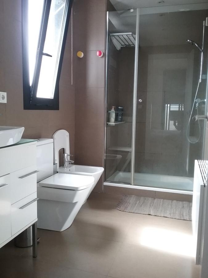 Lovely 2 Bedroom Terrace Wifi Parking Ac Heating Attic Valencia Exterior photo
