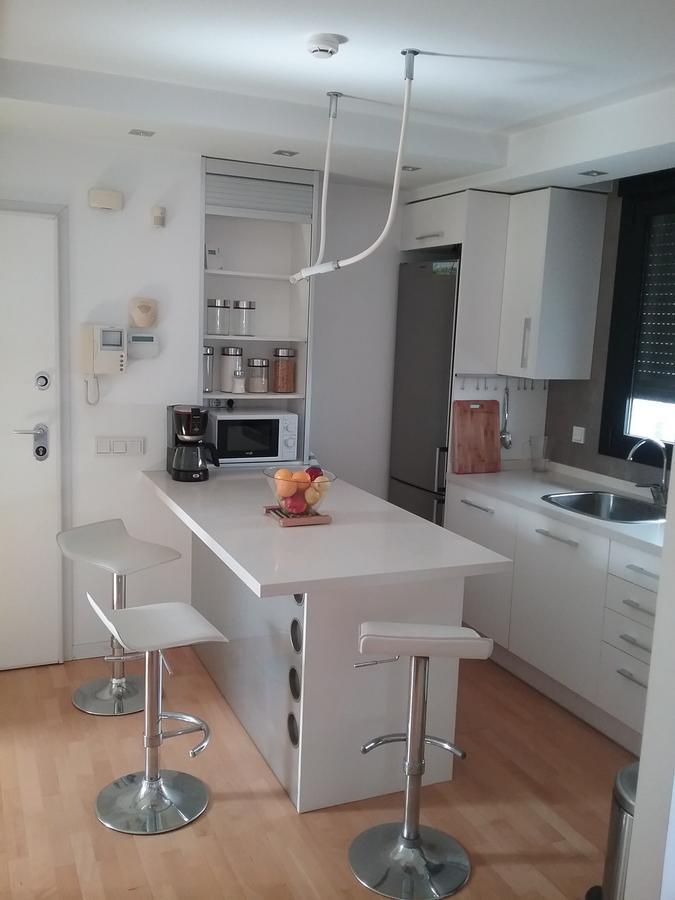 Lovely 2 Bedroom Terrace Wifi Parking Ac Heating Attic Valencia Exterior photo
