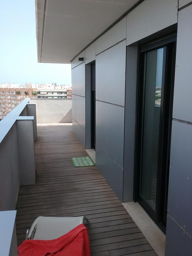 Lovely 2 Bedroom Terrace Wifi Parking Ac Heating Attic Valencia Exterior photo
